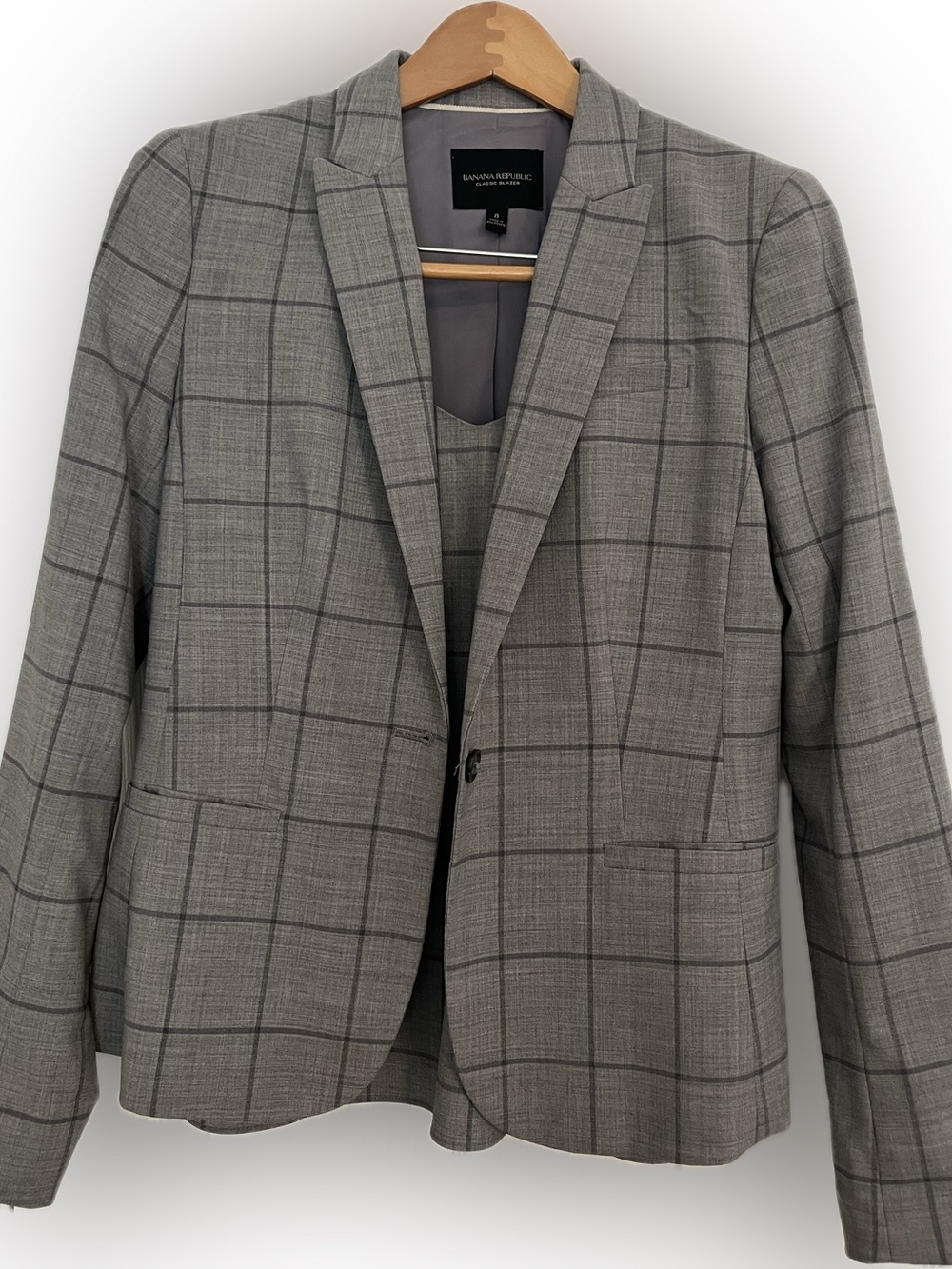 Banana Republic Gray Windowpane Single-Button Blazer with matching top